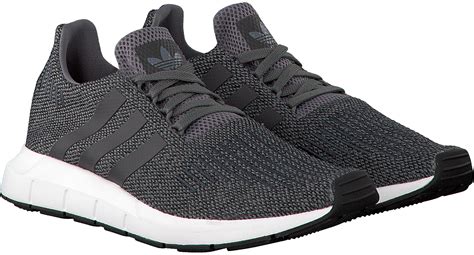 adidas heren schoenen sift run|adidas swift run men's.